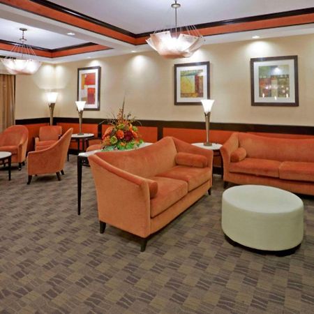 Comfort Inn & Suites Dallas Medical-Market Center Екстериор снимка
