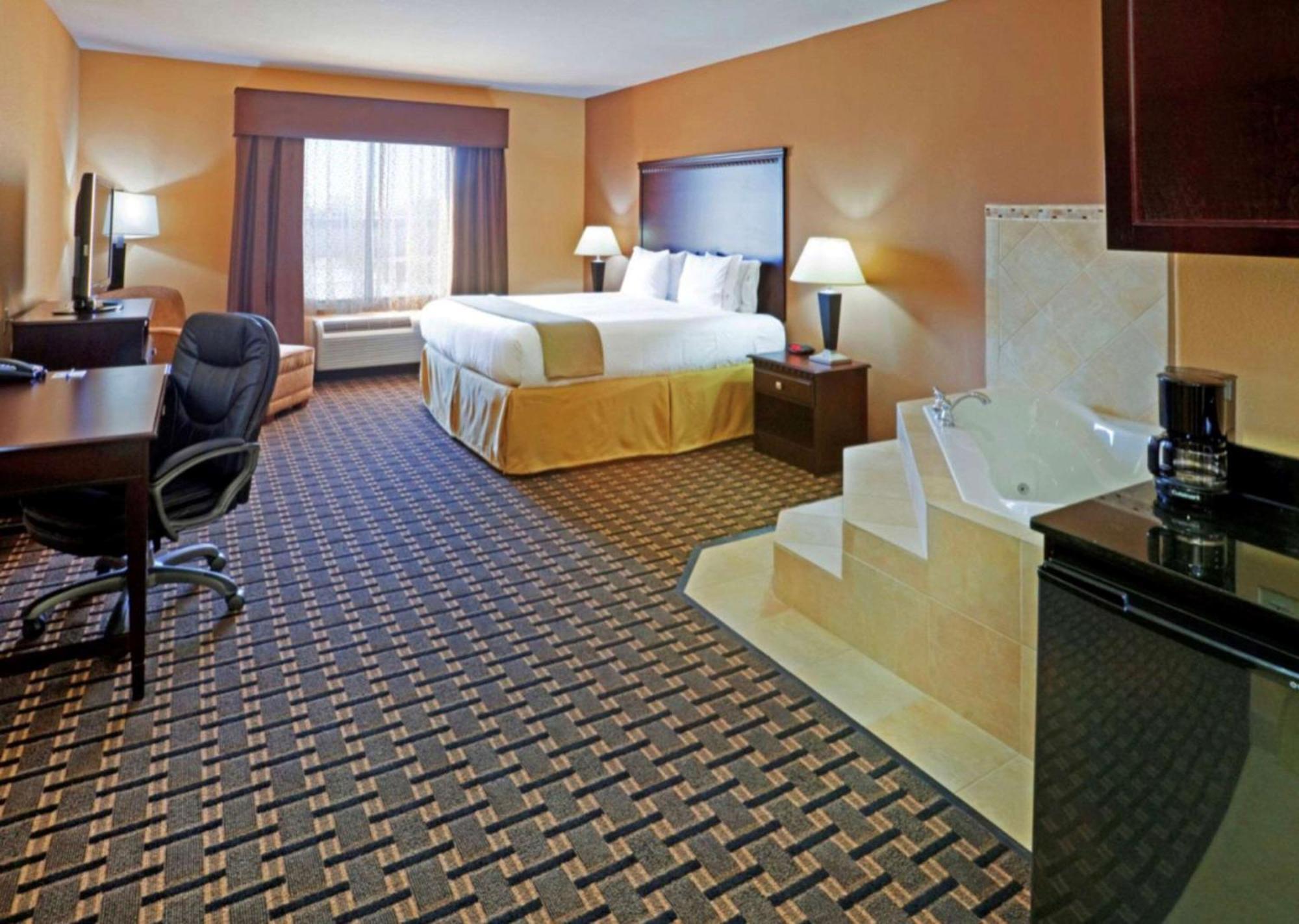 Comfort Inn & Suites Dallas Medical-Market Center Стая снимка