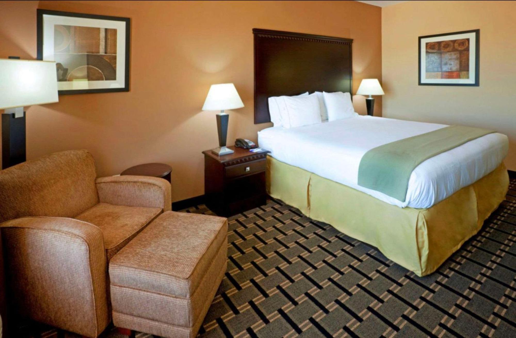 Comfort Inn & Suites Dallas Medical-Market Center Екстериор снимка